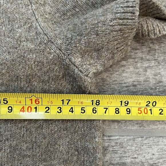 Abercrombie & Fitch Knit Short Sleeve Crew Neck Sweater Size Large Tan Classic - Picture 6 of 7